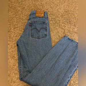 Levi’s Wedgie Straight